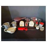Baking Supplies, Pyrex Glass Measuring Cups, Metal