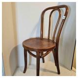 Antique Bentwood Chair-seat height 17'