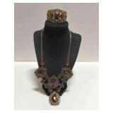 Antique-Gold tone Necklace w/Amber Stones 18'