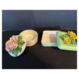 2 Ceramic Trinket boxes Flowers on top