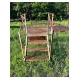 Step-Up Ladder w/ Platform - 32" High