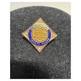 14K Conoco 20 yrs service award diamond pin