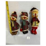 3 Vintage NOEL Christmas Carolers Plaid Outfits 9"
