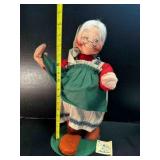 "94 Mrs. Claus Annalee Doll 16" w/apron