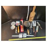 Mandolin, strainer, garlic press, shears, scoop