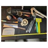 Kitchenware; serving fork, strainer, masher