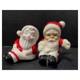 2 Lone Santa Salt Shakers, only one cork Japan
