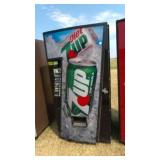 7-UP POP MACHINE WORKED WHEN UNPLUGGED