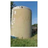 5000 GAL FIBERGLASS TANK, SEEMS TO BE GOOD