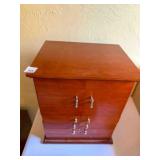 Wood jewelry box