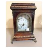 mantle clock, battery operated