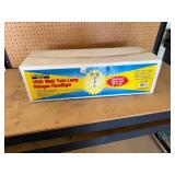 Chicago Halogen Light in box, never used