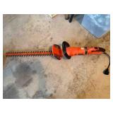 Black & Decker hedge trimmer, electric, works
