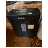 1-paper shredders and 1-fan all work,