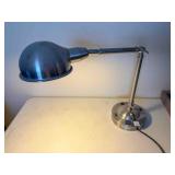 desk lamp, 110vt, works