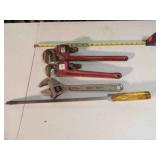 2 - Pipe Wrenches, ! - HD 15ï¿½