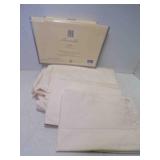 NEW King Size Fitted Sheet & 2 King Pillow Cases