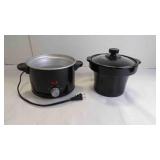 Mainstay 2-Quart Manual Slow Cooker w/Glass Lid