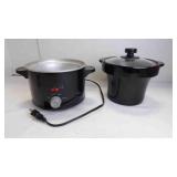 2-Quart Mainstay Round Slow Cooker - POWERS ON
