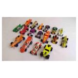 17 Matchbox, Maisto & Hot Wheels Die-Cast &