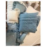 Full size comforter, 3 pillows & shams