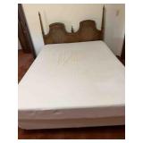 Queen size bedframe and head board