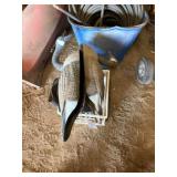 2 Decoys and Size 11 rubber boots