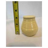 Bauer Ringware Barrel Style Cream salt Pepper shak