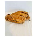 Vintage McGregor Baseball Glove Garry Maddox