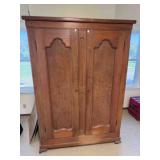 LARGE WOODEN CABINET APPEARS VINTAGE