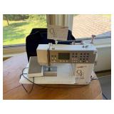 BERINIA AURORA 440 SEWING MACHINE