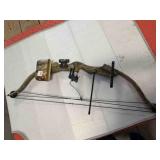 Brave Golden Eagle Youth Bow w/quiver