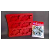 2 Bakeware Mold & Cookie Cutter Kitchen Items