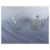 2 Clear glass dishes