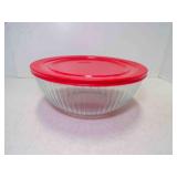 PYREX 7404 18 Cup Sculpted Mixing Bowl w/Lid