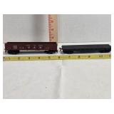 2 ROCO HO scale train cars; Freight car & flatbed
