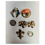 7 Smaller Vintage Pins Brooches, 3 pins are gold
