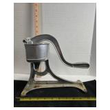 Juicer, grater, watering can, 3 baking molds