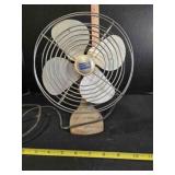 Vintage desk fan, 11' tall, tested, works