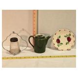 Shaker, teapot, dish
