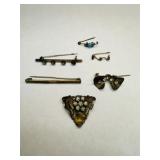 Vintage Bar Brooches, gold tone, Bow &
