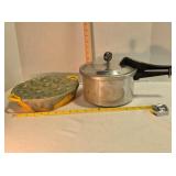 Pressure cooker, egg tray