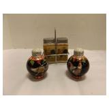 2 Vintage Farmhouse Rooster Salt & Pepper