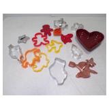 Pampered Chef Heart Shaped Bowl & Cookie Cutters
