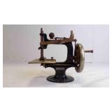 Vintage Mini Singer Model 20 Sewing Machine