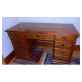 Tell City Desk, 8 drawers