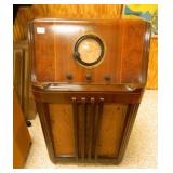 Antique Philco 38 - 4 Radio Floor Cabinet