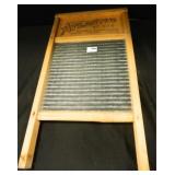 Atlantic No. 510 Washboard w/glass scrub board