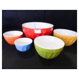 Nesting Bowls, New in Box, 5 count