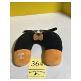 UT neck pillow
